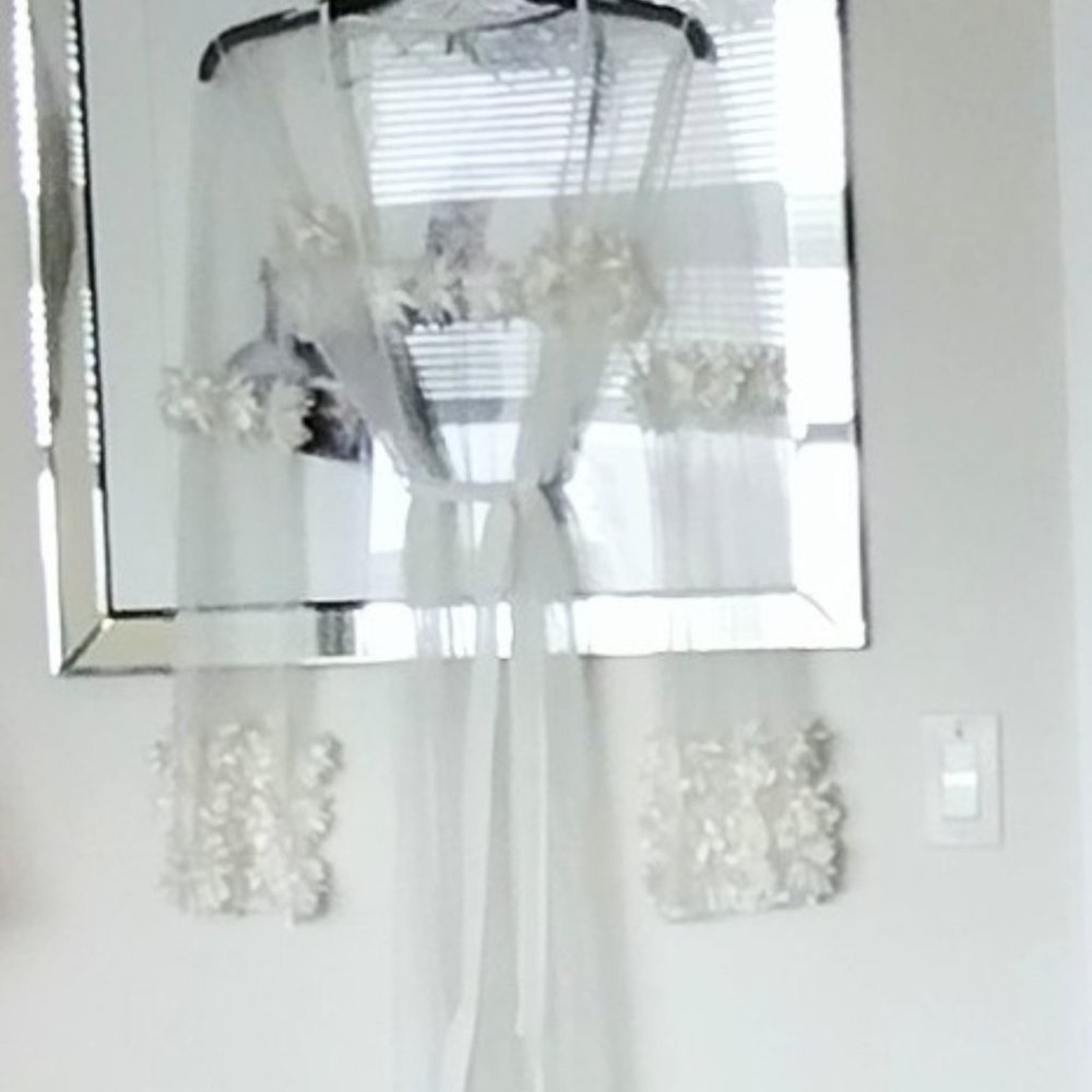 Bridal Ivory Sheer Floral Appliqué Robe